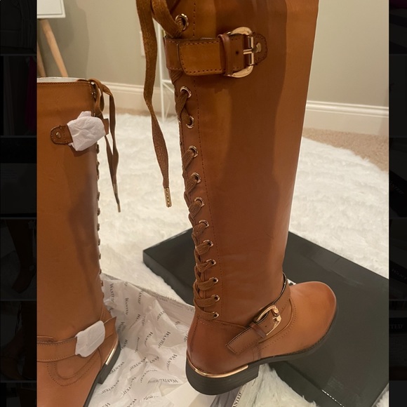 Lace up back knee high tan boots - Picture 2 of 6